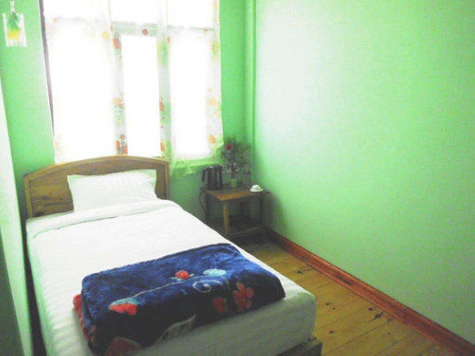 Railroad Hotel Kalaw Luaran gambar