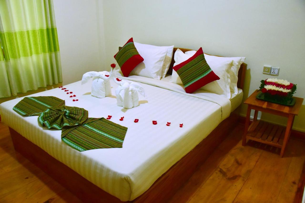 Railroad Hotel Kalaw Luaran gambar